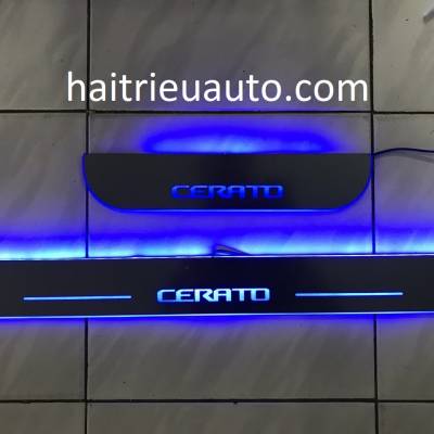 nẹp bước chân đèn led cho xe Cerato
