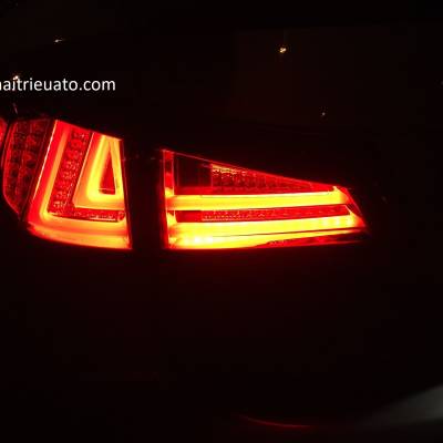 Đèn hậu độ nguyên bộ xe Lexus IS250
