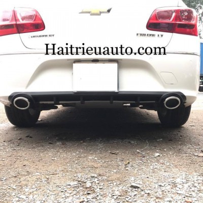 Ốp chia đôi pô Cruze 2017 