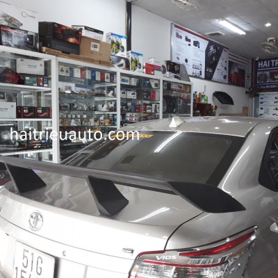 đuôi gió thể thao cho xe toyota vios