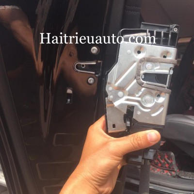 Cửa hít theo xe Mercedes GLS