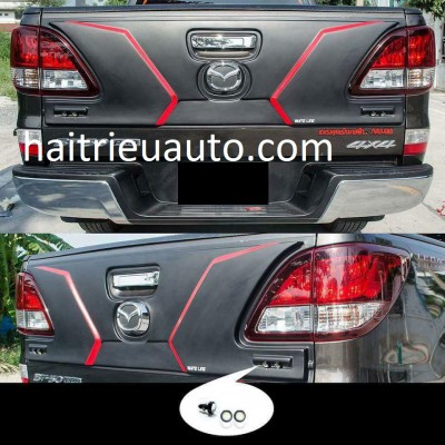 ốp cốp sau xe mazda bt50 2018