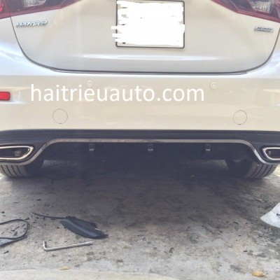 ốp chia đôi pô xe mazda 3 2017