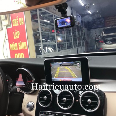 Lắp camera lùi cho Mercedes C200 2015