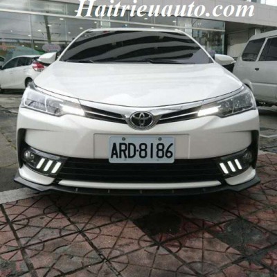 Đèn led gầm Altis 3 xọc xéo