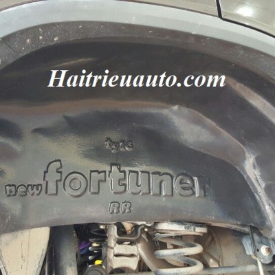 Chắn bùn lòng vè Fortuner 2017