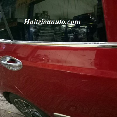 Nẹp chân kính Hyundai Grand I10