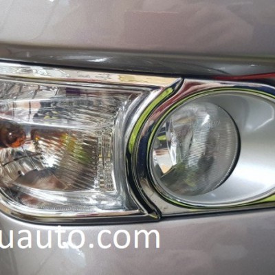ốp đèn gầm cho xe innova 2017