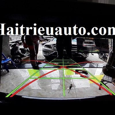 Camera lùi cho xe BMW 520i 