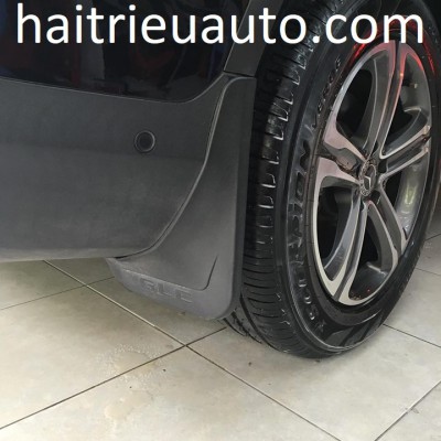 Chắn b&ugrave;n theo xe Mercedes GLC