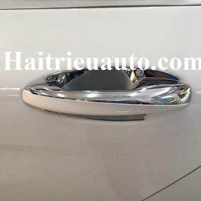 Ch&eacute;n cửa cho xe Mercedes C300