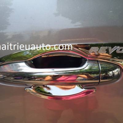 ch&eacute;n cửa xe toyota HILUX 2018