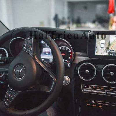 Lắp camera lùi cho xe Mercedes