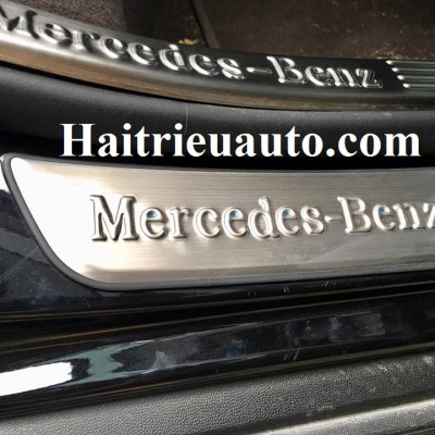 Nẹp bước chân ngoài Mercedes GLC
