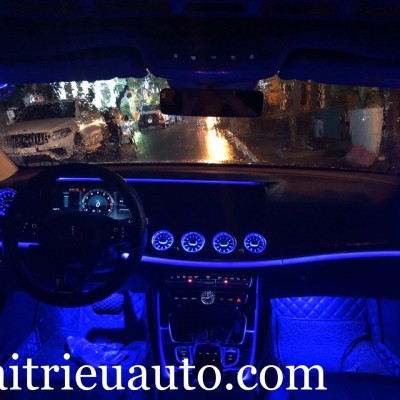 Cửa gió Turbine đèn LED theo xe Mercedes E Class