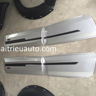 ốp hông theo xe navara 2018