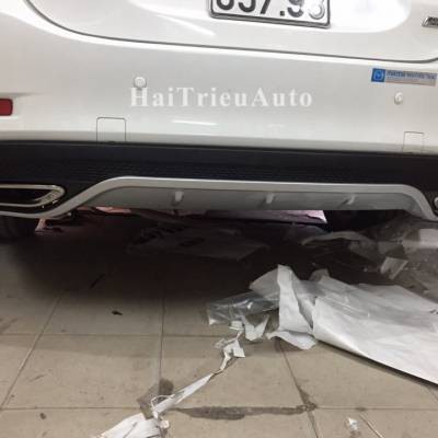 L&iacute;p ốp chia đ&ocirc;i po cho xe mazda 3