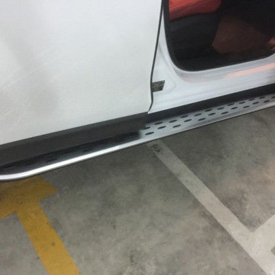 bệ bước ngo&agrave;i theo xe mazda CX5 2018