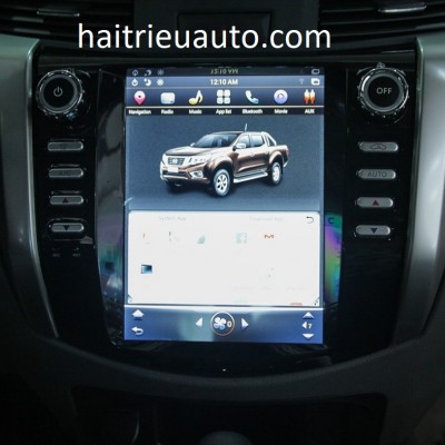 màn hình tesla xe Nissan Navara 2018