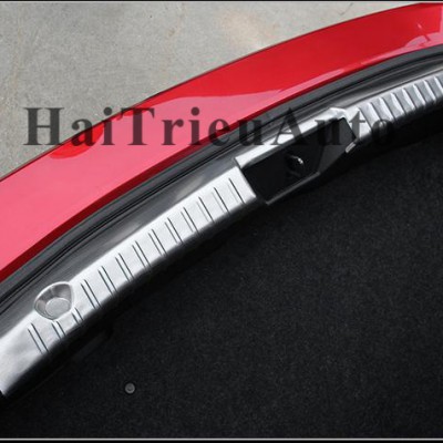 Chống trầy cốp trong Mazda 3