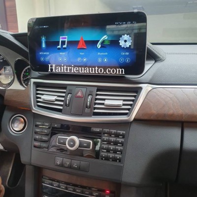 M&agrave;n h&igrave;nh android theo xe Mercedes E 250