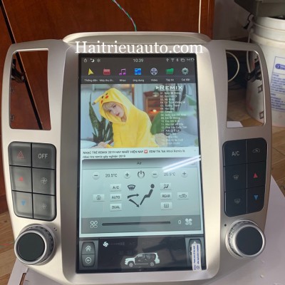 M&agrave;n h&igrave;nh tesla android xe Lexus RX 350