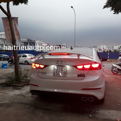 đuôi gió thể thao xe elantra 2017