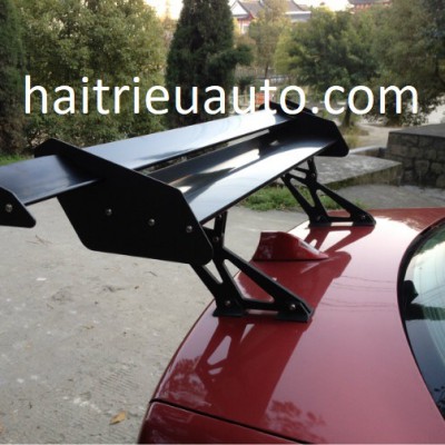 đuôi gió thể thao dùng chung cho xe oto