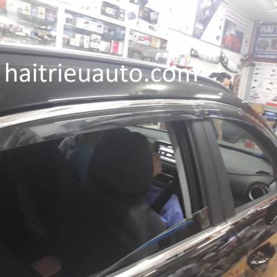 che mưa viền xi hyundai kona