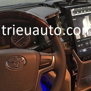 M&agrave;n h&igrave;nh tesla cho xe Land Cruiser 2016-2018