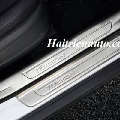 Nẹp bước ch&acirc;n trong ngo&agrave;i Tucson