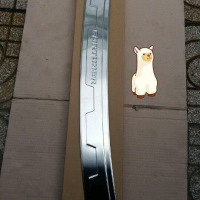 Chống trầy cốp phần sơn Fortuner 2017