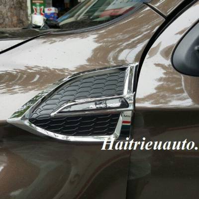 Ốp trang trí mang cá Mitsubishi Pajero Sport