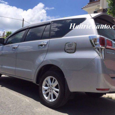 Đu&ocirc;i c&aacute; c&oacute; đ&egrave;n Innova 2017