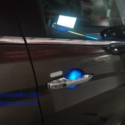 Tay cửa có đèn led xe Mirage