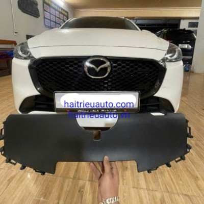 Mặt ca lăng xe Mazda 2 