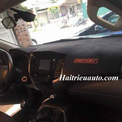 Thảm taplo xe Mitsubishi Triton