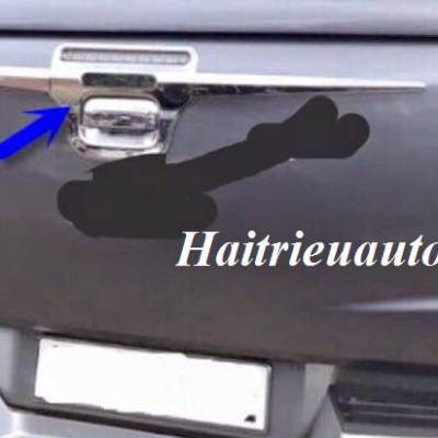 Trang trí tay mở cốp Mitsubishi Triton