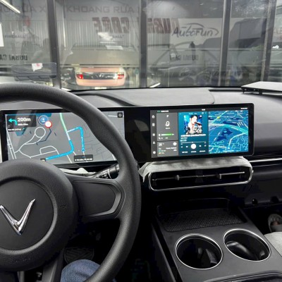 Màn hình đôi Vinfast Limo Green