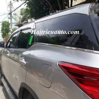 V&egrave; che mưa Fortuner 2017