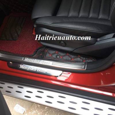 Nẹp bước ch&acirc;n trong ngo&agrave;i Mercedes