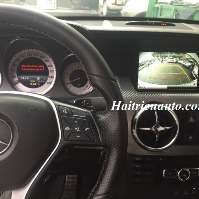 Lắp camera lùi cho xe Mercedes GLK