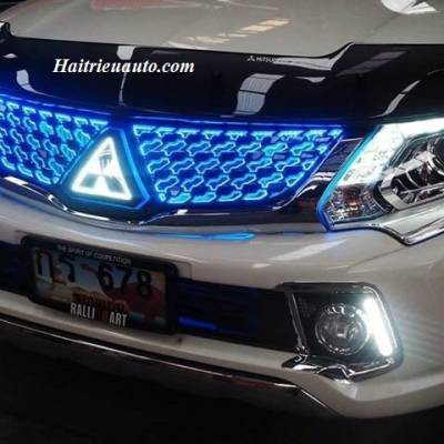 Mặt calang độ đèn led Mitsubishi Triton