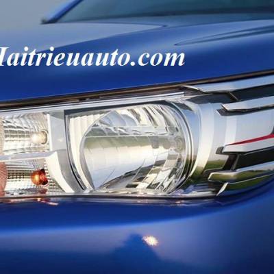 Viền đ&egrave;n trước Hilux