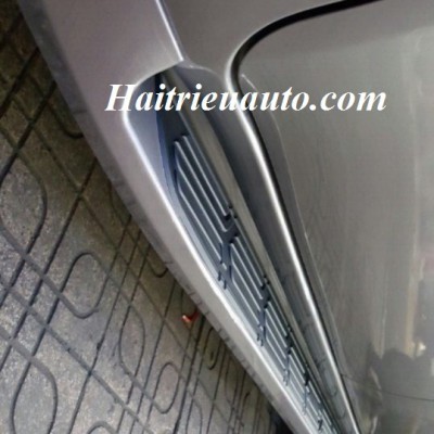 Bệ bước Innova 2017