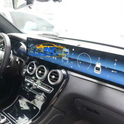 M&agrave;n h&igrave;nh android d&agrave;i xe Mercedes C