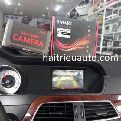 lắp camera lùi cho xe mercedes C200 2013