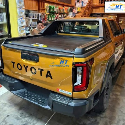 Nắp th&ugrave;ng cuộn xe Toyota Hilux