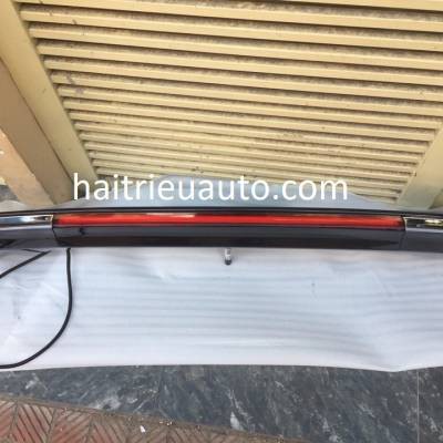 Đuôi gió có led theo xe Land Cruiser 2016