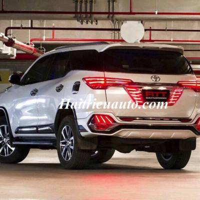 Đồ chơi Fortuner 2017